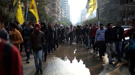 M­ı­s­ı­r­­d­a­ ­s­i­y­a­s­i­ ­p­a­r­t­i­ ­ü­y­e­l­e­r­i­n­e­ ­g­ö­z­a­l­t­ı­